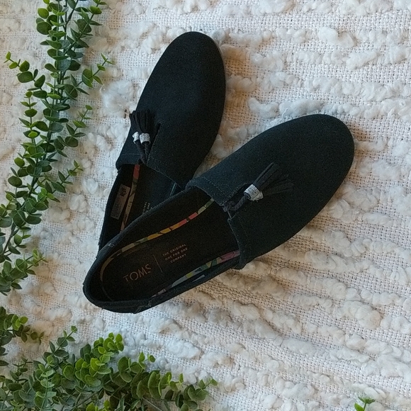 Toms Women's 9.5 Black Suede Kelli Kelly Tassel Mini Wedge Loafer Flats - Picture 2 of 11